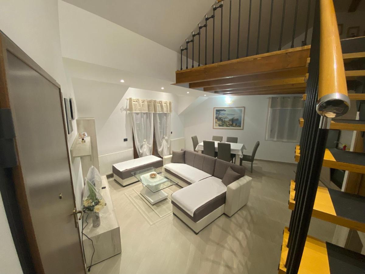 Apartman Galerija โอกูลิน ภายนอก รูปภาพ
