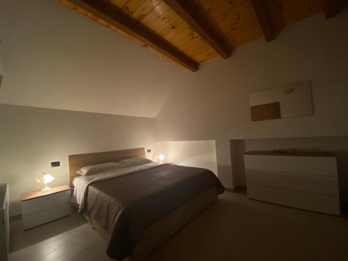 Apartman Galerija โอกูลิน ภายนอก รูปภาพ