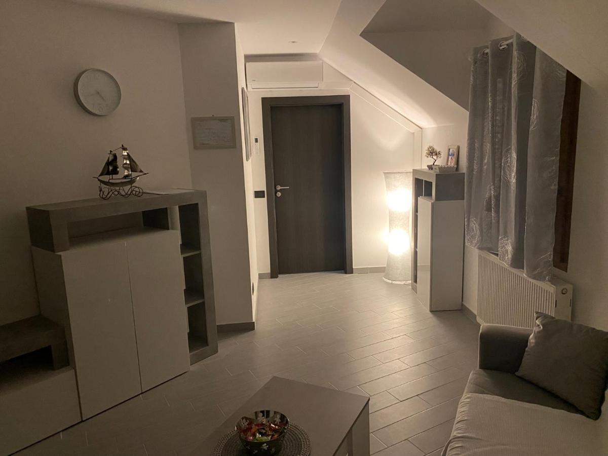 Apartman Galerija โอกูลิน ภายนอก รูปภาพ