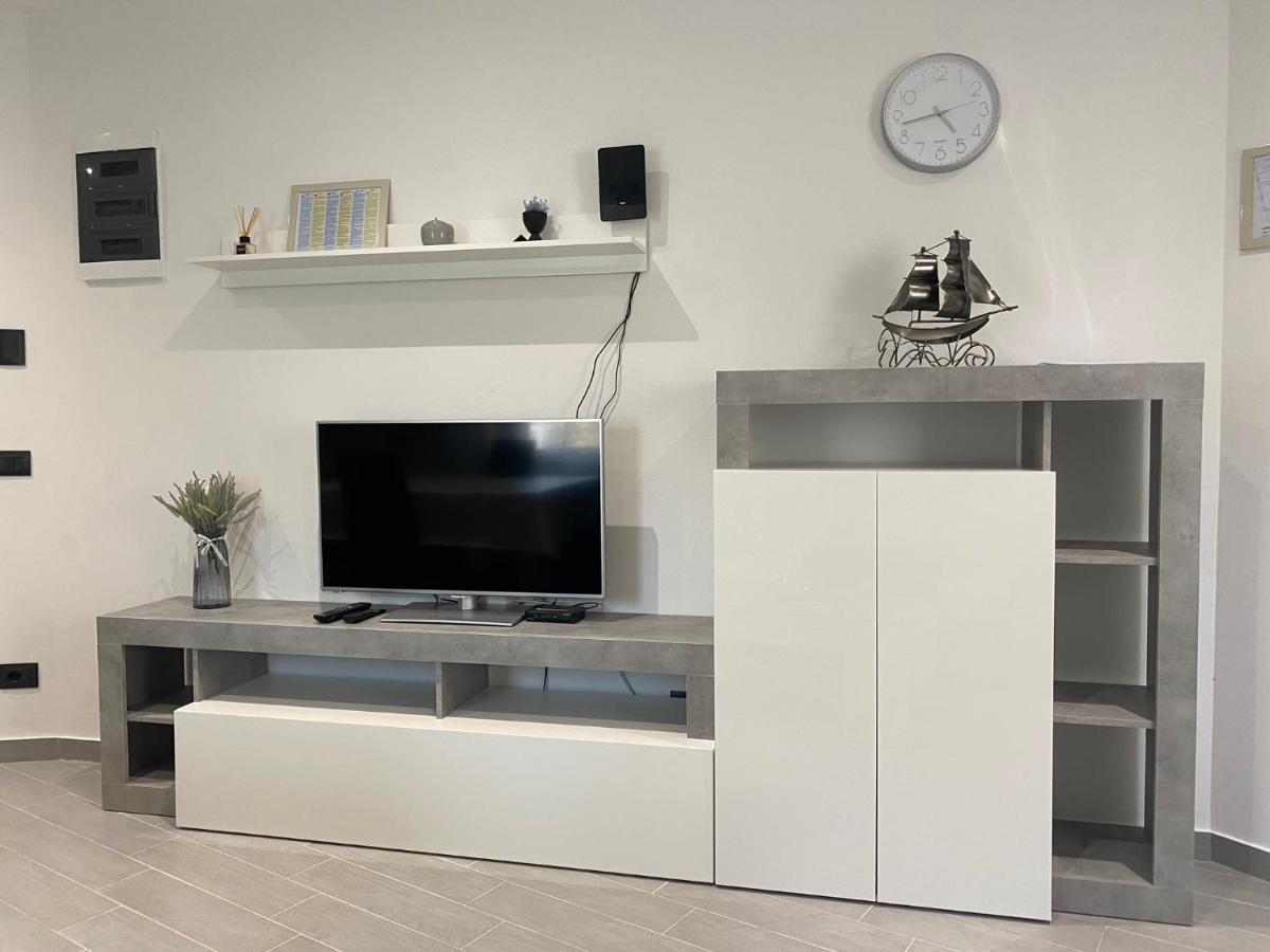 Apartman Galerija โอกูลิน ภายนอก รูปภาพ
