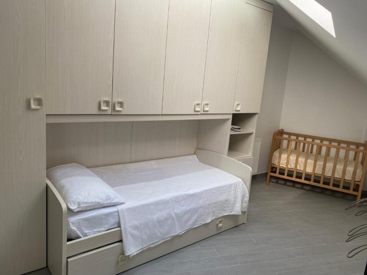 Apartman Galerija โอกูลิน ภายนอก รูปภาพ