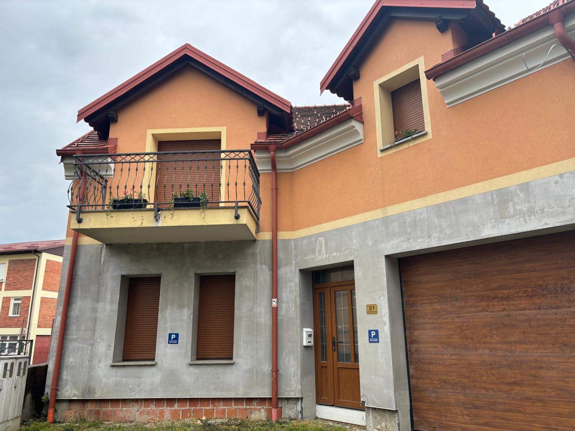 Apartman Galerija โอกูลิน ภายนอก รูปภาพ