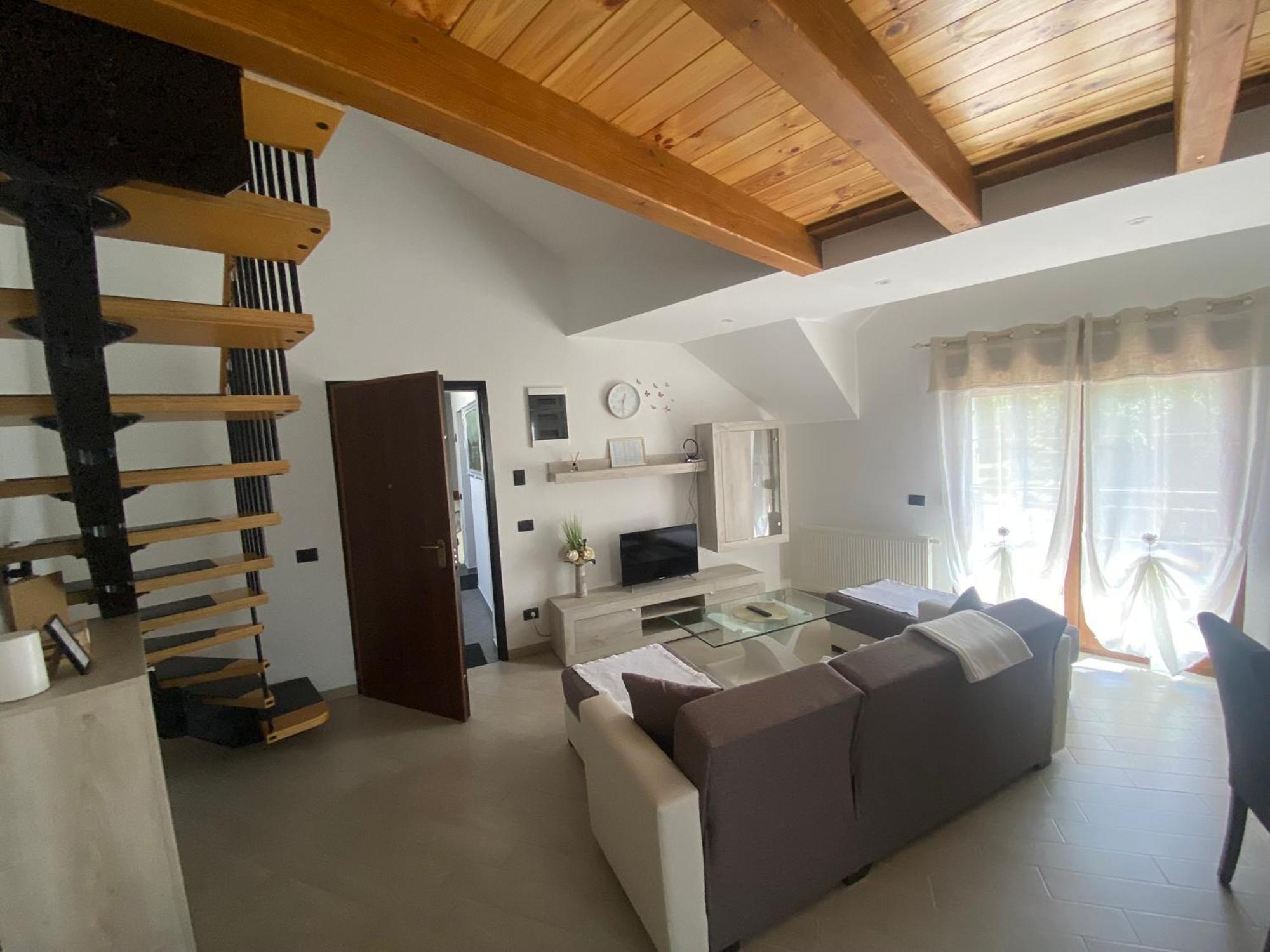 Apartman Galerija โอกูลิน ภายนอก รูปภาพ